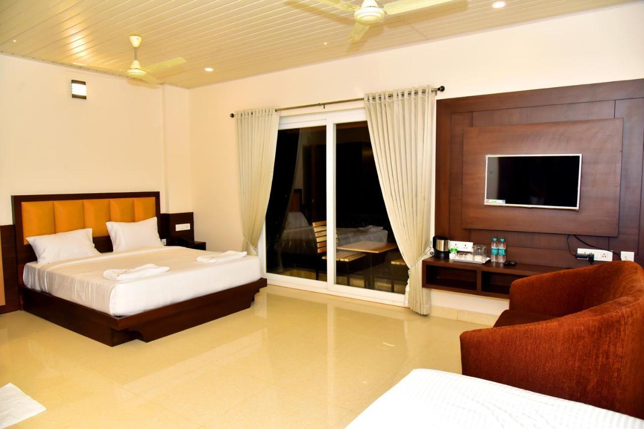 Hotel Coorg Palace Madikeri Zewnętrze zdjęcie