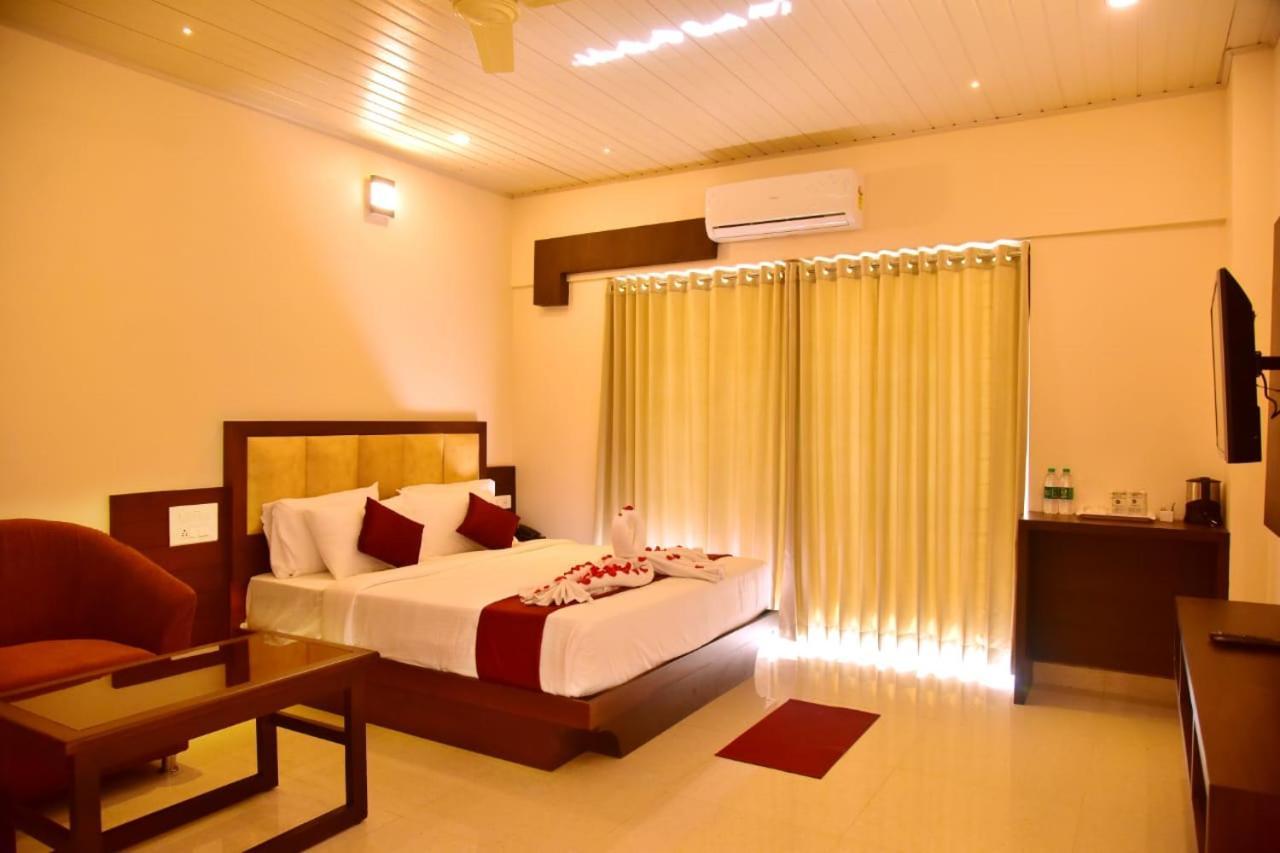 Hotel Coorg Palace Madikeri Zewnętrze zdjęcie