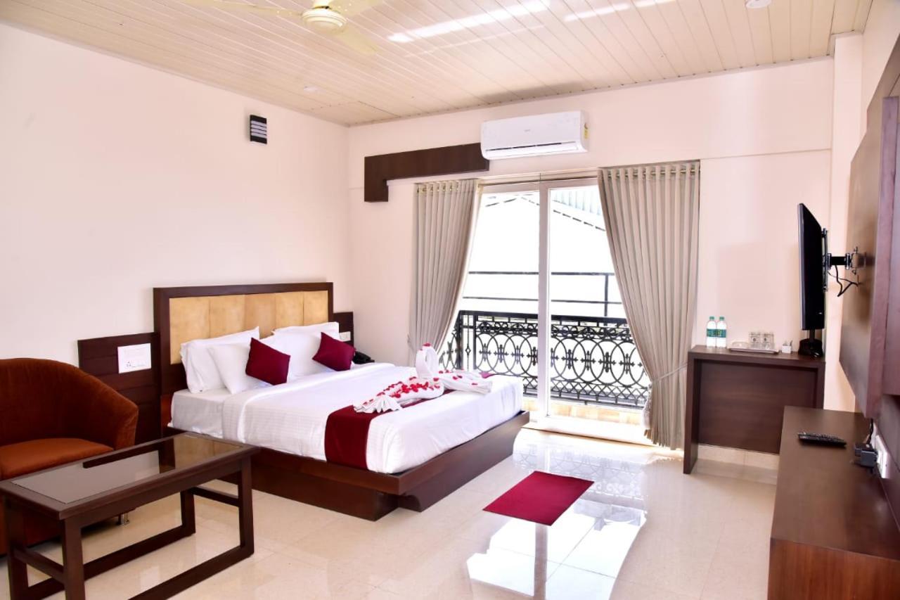 Hotel Coorg Palace Madikeri Zewnętrze zdjęcie